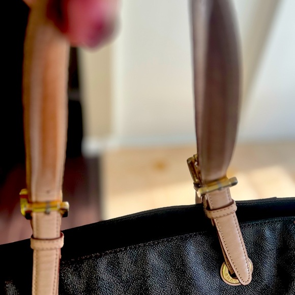 Michael Kors Large Handbag 👜 - Picture 7 of 7